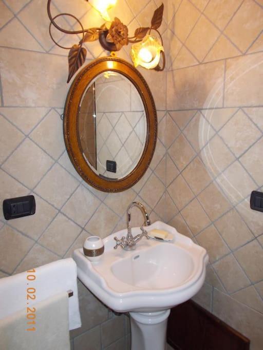 Vivilo Collection - Opera Teather Apartment - Very Central Rome Extérieur photo
