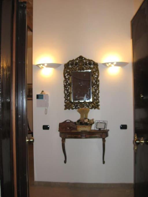 Vivilo Collection - Opera Teather Apartment - Very Central Rome Extérieur photo